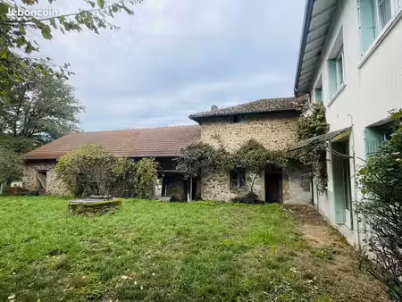 immeuble 20 pièces 274 m²