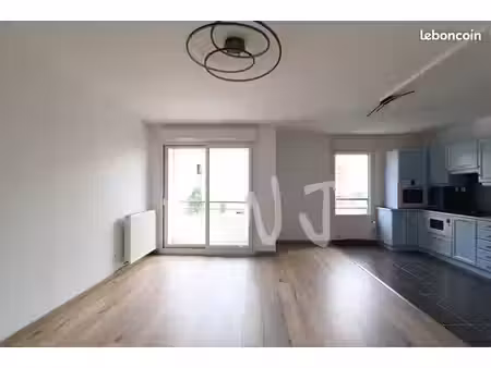 appartement 3 pièces 68 m²