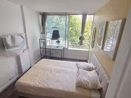 chambre privee meublée avec tv