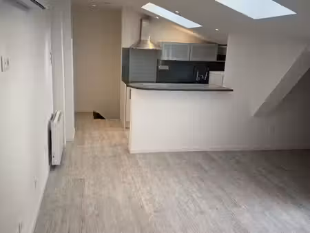 appartement f2 climatisé / proche gare / quartier sainte marie