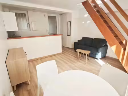 à louer – duplex meublé 41 m² en hyper centre de cholet