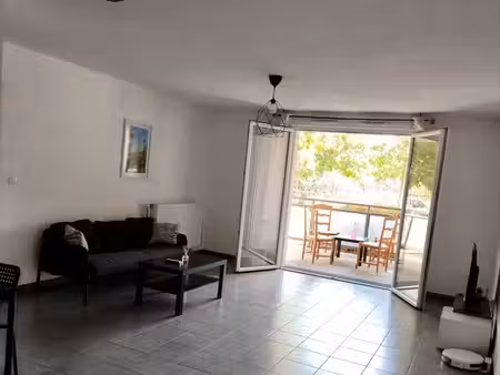 t3 rénové à neuf et meublé | proche commodités et transports | location étudiante ⭐