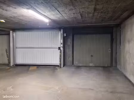 garage fermé à louer - 19m2 - le malibran annemasse centre
