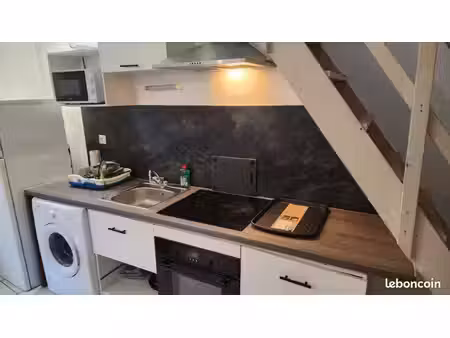 ? à louer – petite maison meublée indépendante avec cour privative