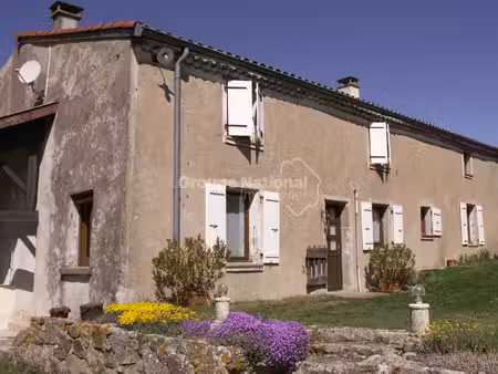 maison ardéchoise de 104m² habitable et 20 908m² de terrain à saint romain de lerps