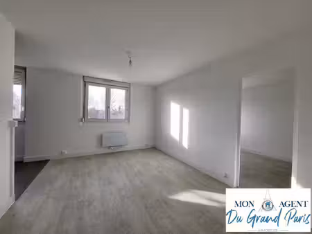 appartement 2 pieces 42 m2 a orsay + parking