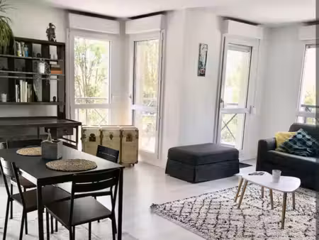 bel appartement de type f3 meublé