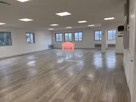 bureau prestigieux de 201 m2 en location - neuilly-sur-marne  île-de-france