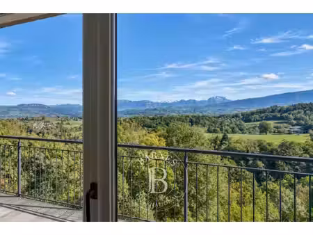 barnes annecy superbe propriete de 2 ha et 3 maisons
