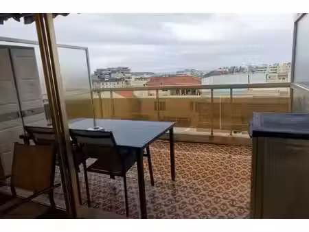 f1 de 25m² avec cave et parking
