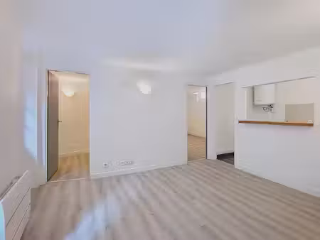 à louer – 3 pièces au calme proche - nouvelle coulée verte