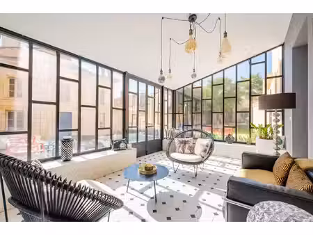 ancien hôtel particulier historique et raffiné en hypercentre à niort - 276 m2 - 1040000 €