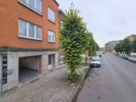 entrepôt de 200 m² à vendre – investissement à haut rendemen