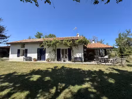 jolie maison de campagne avec gîte indépendant et jardin
