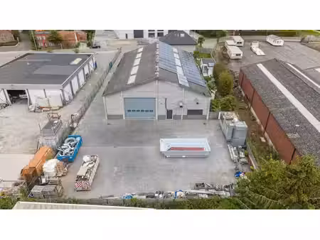entrepôt de 600 m2 avec espace extérieur à doornpark beveren