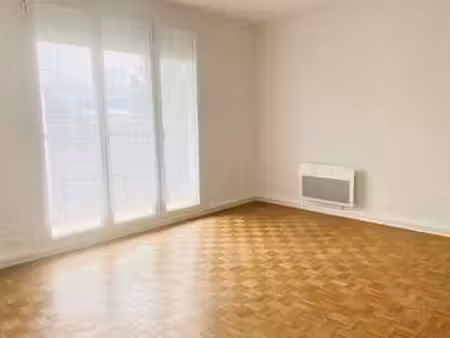 location appartement t1 à saint-brieuc (22000) : à louer t1 / 31m² saint-brieuc