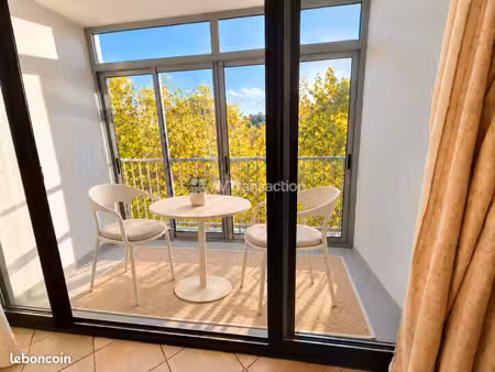 beau t4 72 m² - 2 balcons -cave + garage / proche tram t9 -dpe c