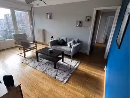 appartement f3 meublé avec extérieur et parking - saint maurice pellevoisin