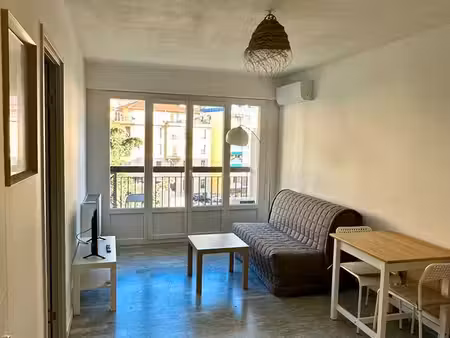 nice saint-roch – t2 meublé avec terrasse – 950 cc appartement lumineux  entièrement refai