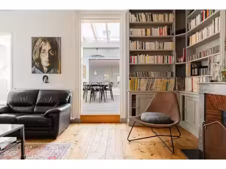 maison de ville transformée en loft alliant ancien et contemporain à saintes - 342 m2 - 49