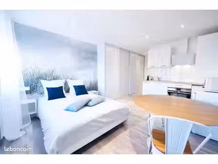 loue studio meublé tout compris