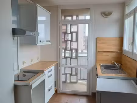 loue grand t2 très lumineux