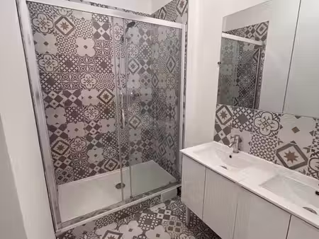 appartement refait à neuf proche centre
