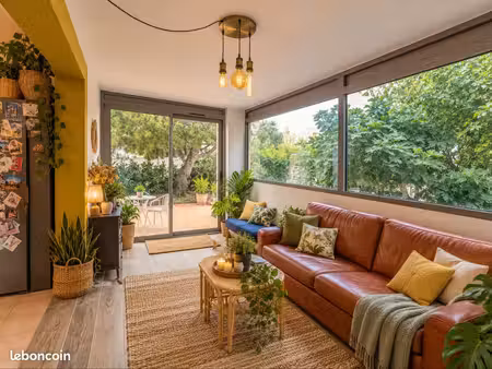 cannes-la-bocca – t2 meublé 60 m² avec jardin de 200 m²  terrasse et parking en sous-sol