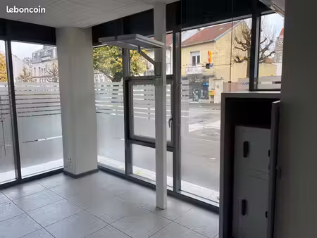 local commercial 204m²