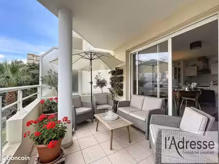 studio 1 pièce 27 m²