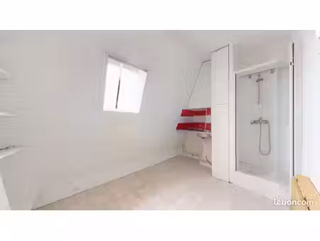 appartement 1 pièce 8 m²