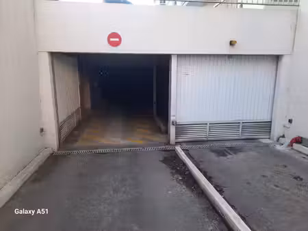 parking en sous-sol 18.74m2