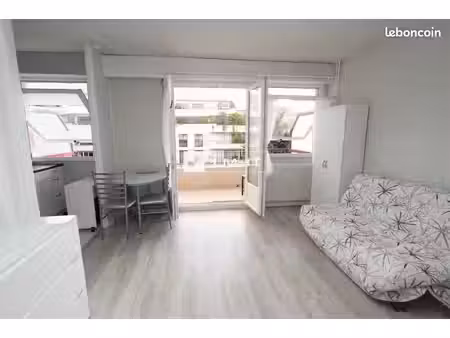 studio 1 pièce 28 m²
