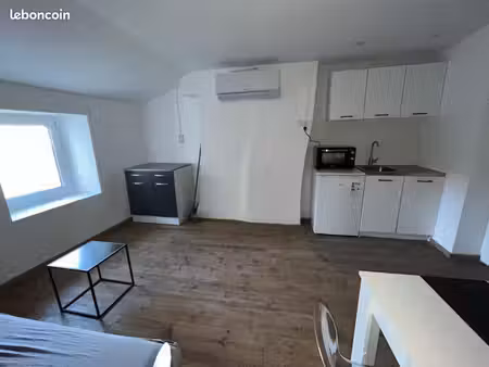 studio 1 pièce 18 m²
