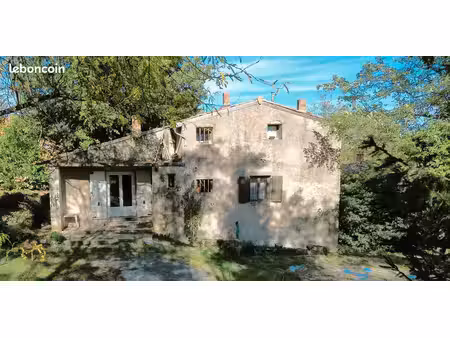 propriété 5 pièces 137 m²
