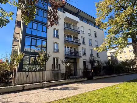 bordeaux t3 70.40 m2