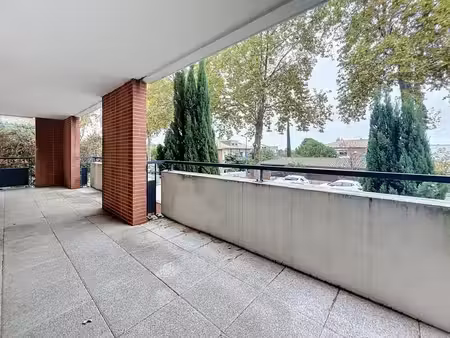 castanet-tolosan – t3 lumineux avec grande terrasse et 2 parkings couverts