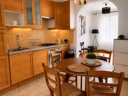 appartement 3 pièces de 52 m² au calme