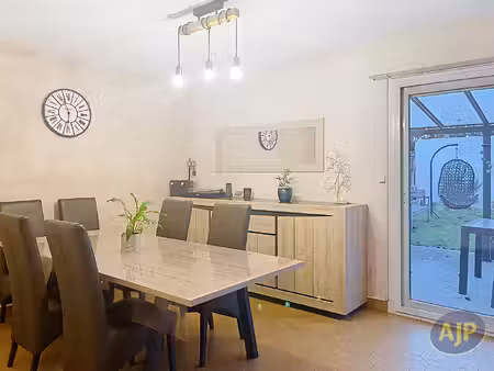 maison familiale avec 4 chambres  grande terrasse et jardin - cholet