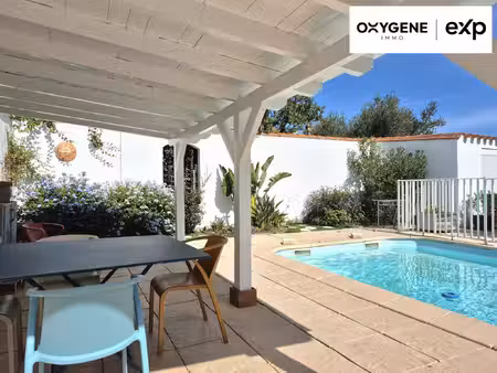 maison familiale avec piscine et dépendance