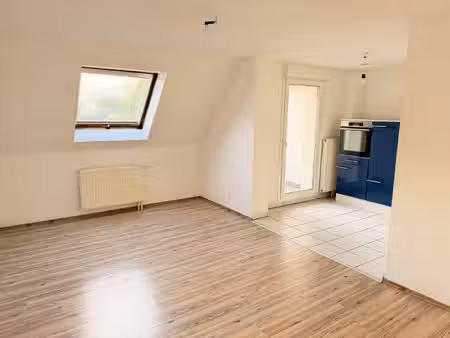 2 pieces avec balcon et garage