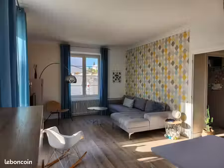 maison 3 chambres a louer a la rochelle