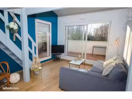 la rochelle – appartement 38 m² au sol avec mezzanine  terrasse et parking – 169 000