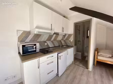 studio 1 pièce 11 m²