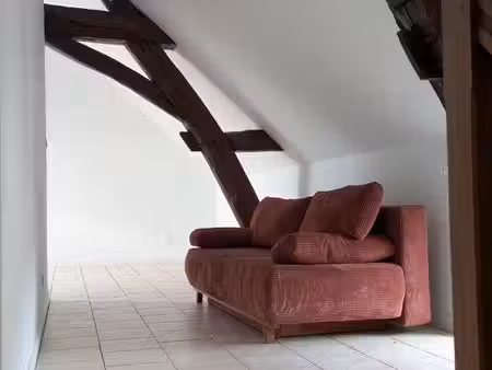 t3 avec balcon corpeau