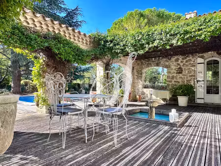 maison de charme de type 5  4 chambres avec piscine  garages