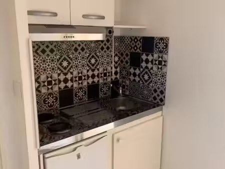studio 1 pièce 25 m²