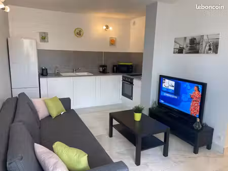 beau studio proche de la plage