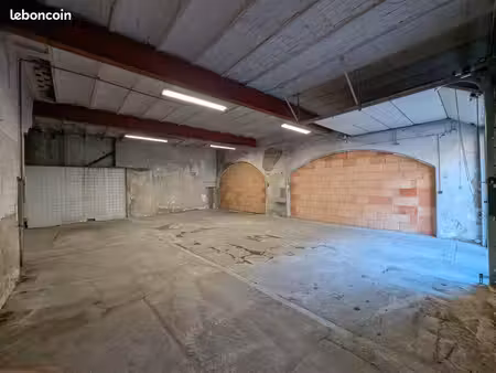 entrepôt/ local commercial