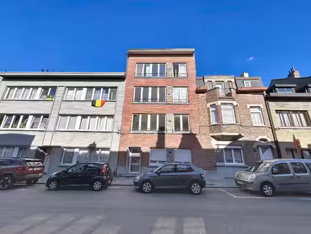 te renoveren appartement met 2 slaapkamers in vilvoorde